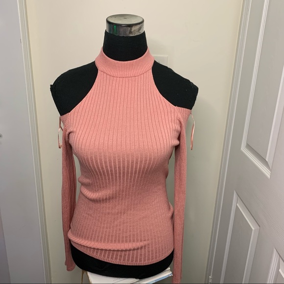 Urban Basics Flattering Chic Cut Off /Cold Shoulder Shoulder LongSleeve Top - Picture 11 of 14